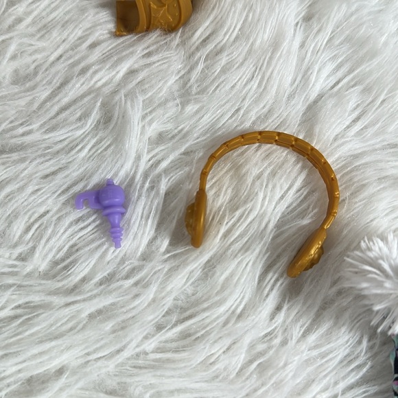 Monster High Draculaura Car w Random TLC Accessories Lot - Picture 13 of 14